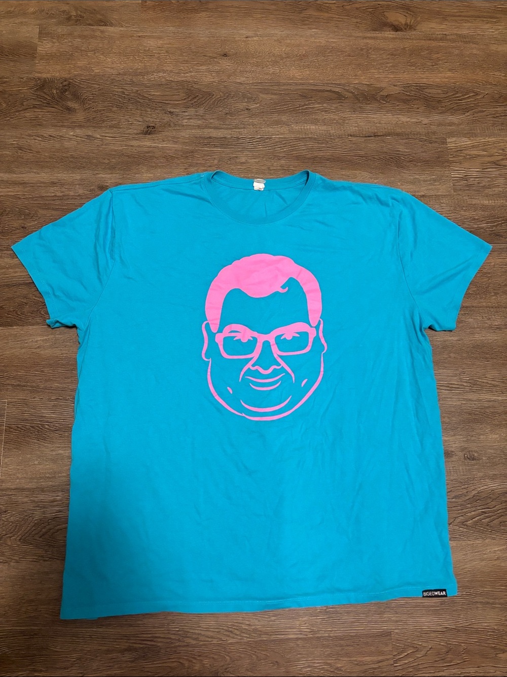 blue and pink big ed t shirt